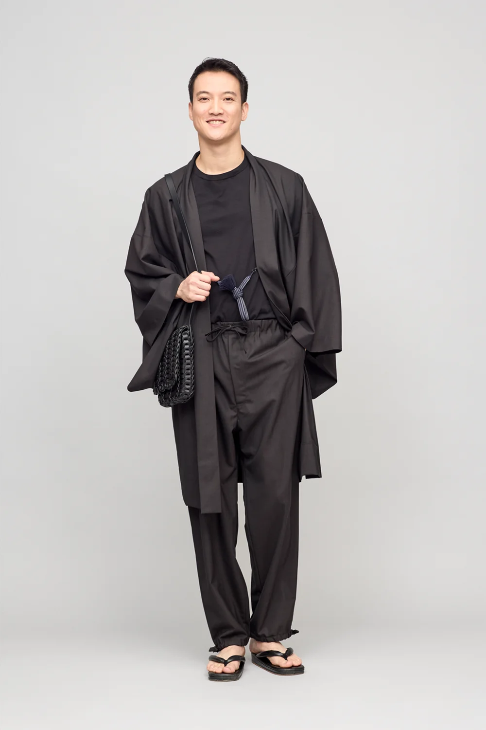 MITSUBOSHI / Super 140's wool / 平織強撚 / CHARCOAL